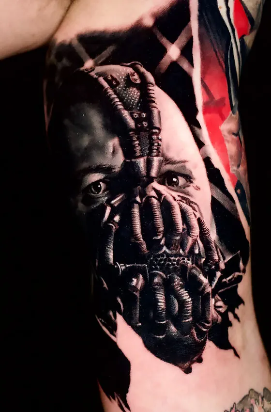 Bane, détail rapproché du masque