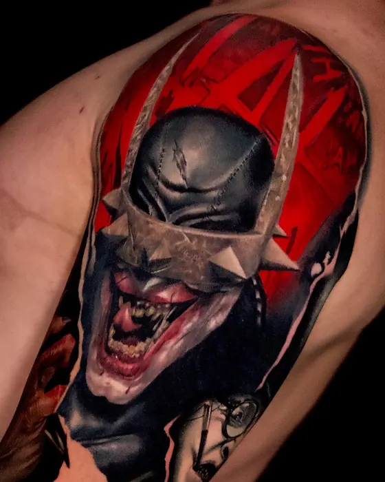 Détail du masque du Batman Qui Rit