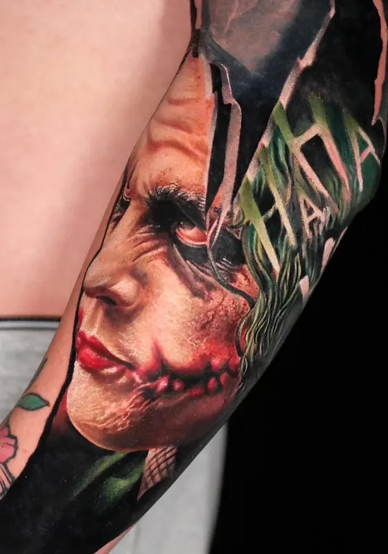 The Joker, portrait réaliste, détail visage et cheveux verts